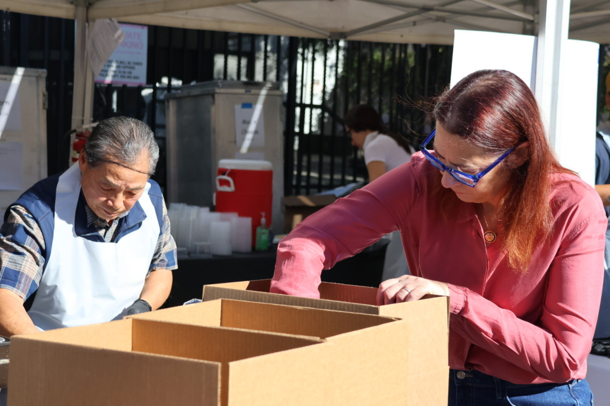 Rep. Friedman at Union Station Homeless Services