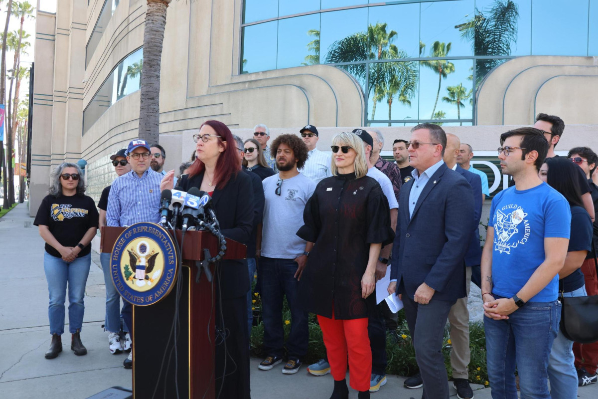 Rep. Friedman announced a new push to bring film & TV production back to Los Angeles.
